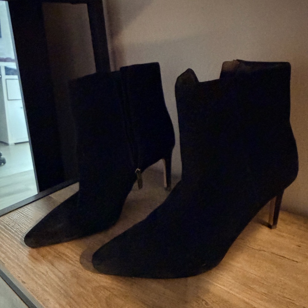Vince camuto suede booties